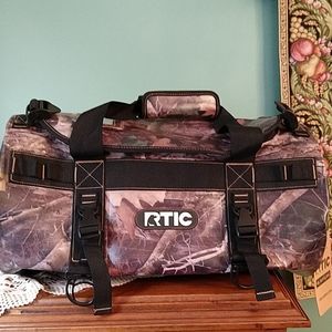 RTIC | Bags | Rtic Camo Duffel Bag 4 L 
